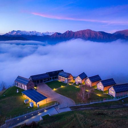 Nebesa Chalets Кобарид Екстериор снимка