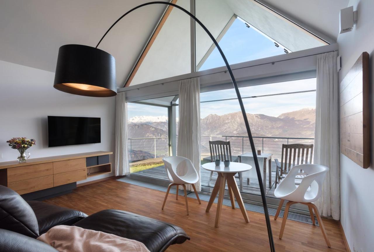 Nebesa Chalets Кобарид Екстериор снимка