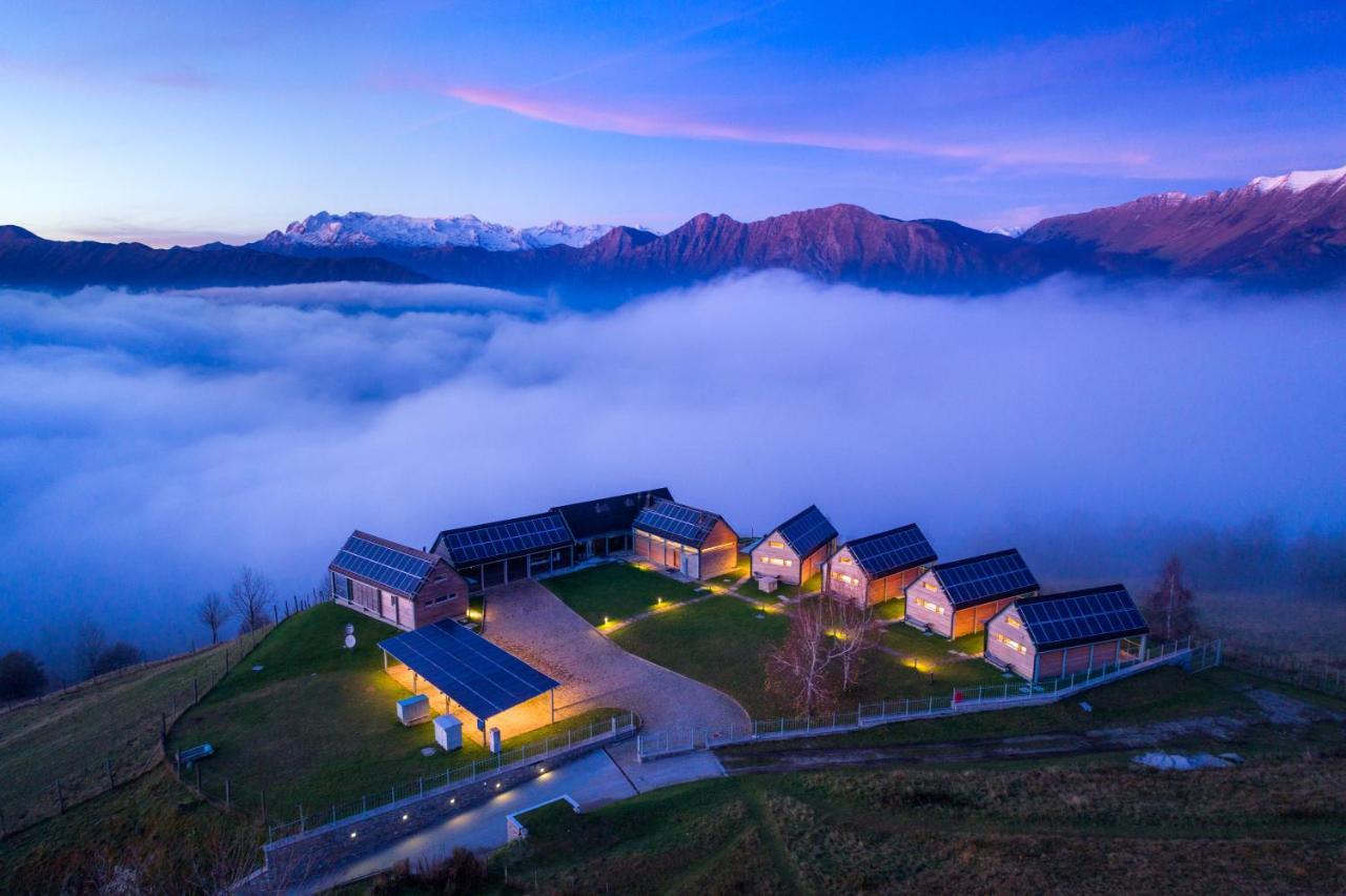 Nebesa Chalets Кобарид Екстериор снимка